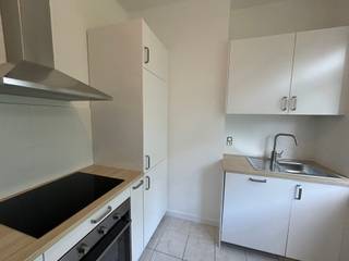 UCCLE, entre Stalle et Calevoet, proche de toutes les commodités et des transports, appartement 2 chambres de ± 72m² situé au 2ème étage d'un...