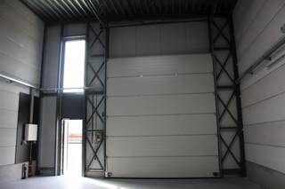 KMO unit, bestemd voor opslag, gelegen aan de doorgaande weg Wuustwezel - Zundert.De loods werd gebouwd in 2017, is in uitstekende staat en is...