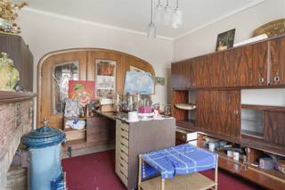 Welkom in deze charmante woning in het pittoreske Waasmunster. Deze ruime woning beschikt over vier slaapkamers en één badkamer, perfect voor...