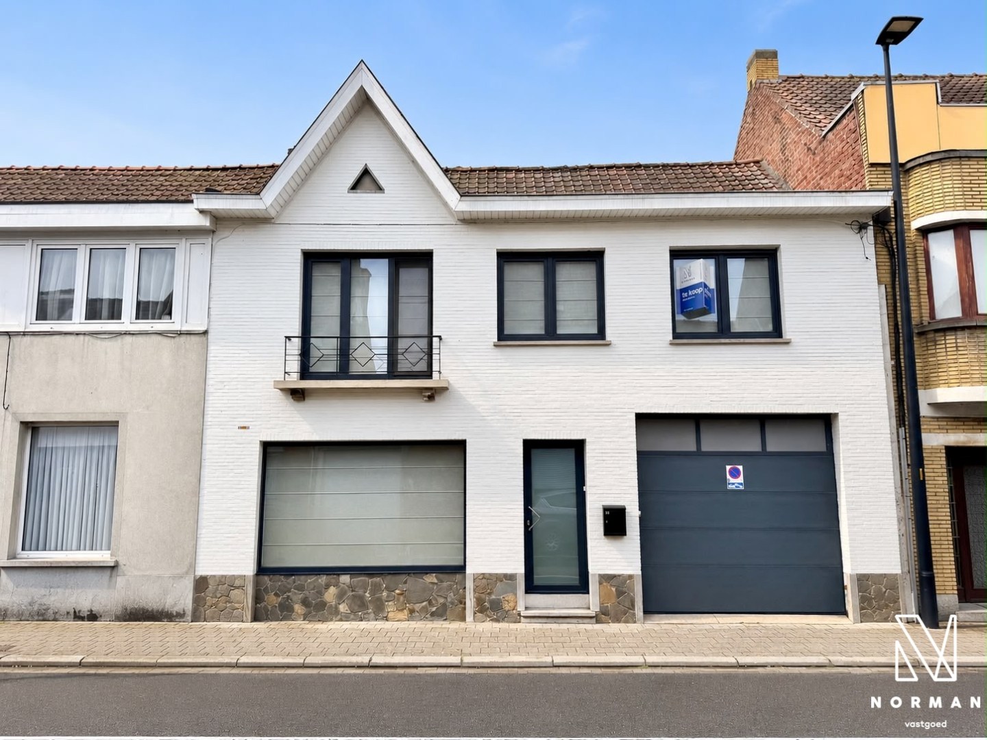 Woning met 4 slaapkamers, tuin en garage te koop in centrum Kuurne! - foto 1