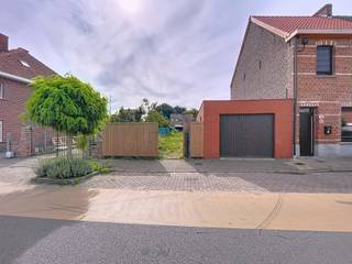 South-facing building plot for sale in the heart of Deinze – quiet location and easily accessibleThis beautiful south-facing plot offers a unique...