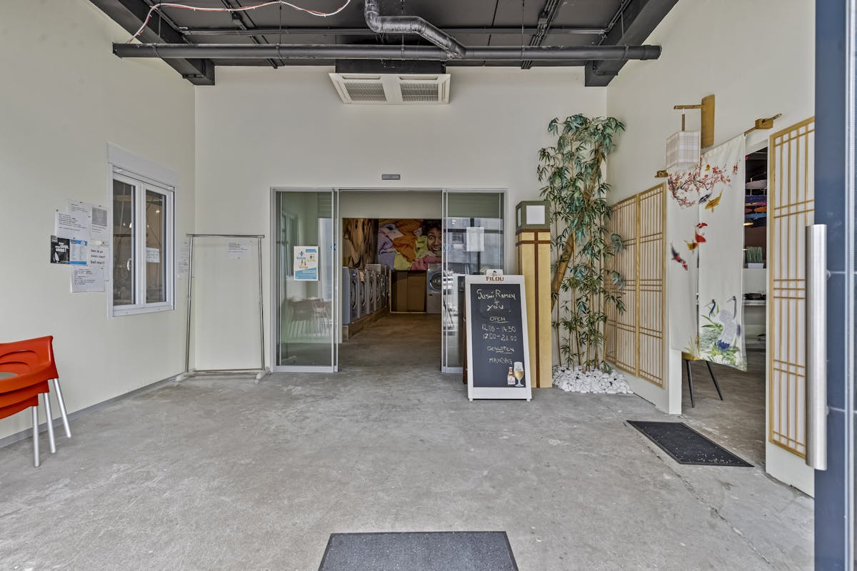 Winkelruimte te huur aan het sportcomplex te Oostende - foto 3