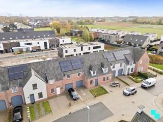 Op zoek naar een volledig instapklare BEN woning in een fantastische buurt? Ontdek deze slechts 5 jaar oude kwalitatieve woning op het einde van...