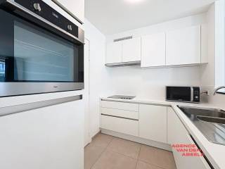 Dit moderne appartement in het charmante Sint-Michiels biedt de perfecte combinatie van comfort en stijl, ideaal voor wie op zoek is naar...