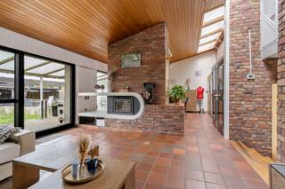 In een rustige, kindvriendelijke en doodlopende straat te Lichtaart, staat deze vrijstaande gezinswoning op perceel van 645m².De woning werd...