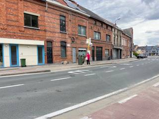 Rechtover het Kasteel Potuit vind je dit ruime appartement op de eerste verdieping. Gelegen aan de Antwerpsesteenweg net buiten het centrum van...