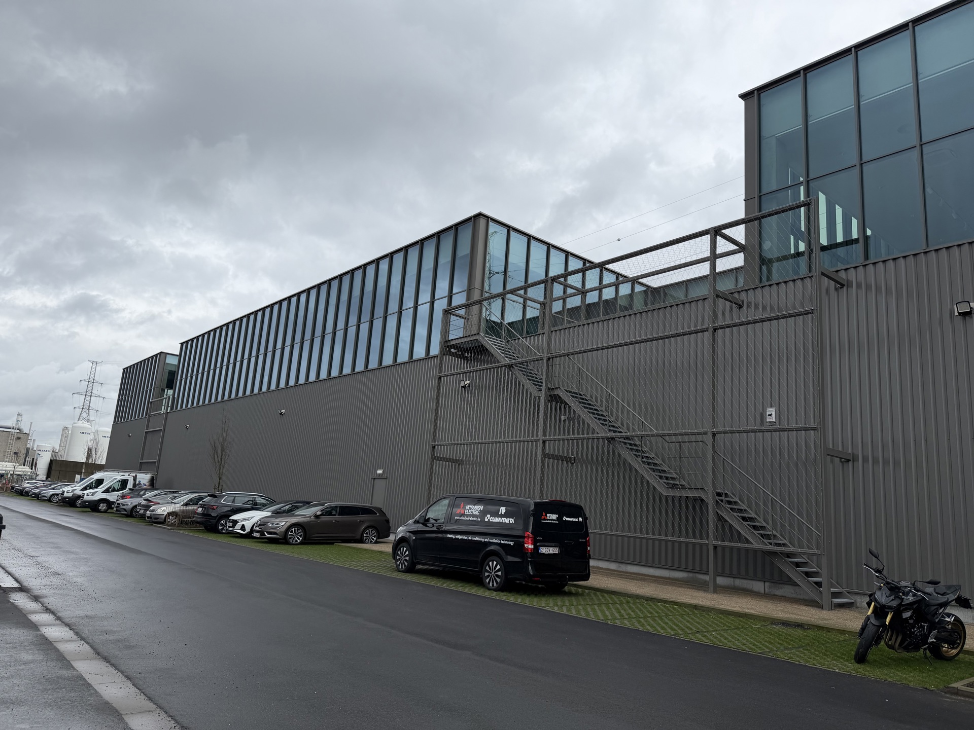 Commercial for rent in Beveren-Kruibeke-Zwijndrecht - photo 2