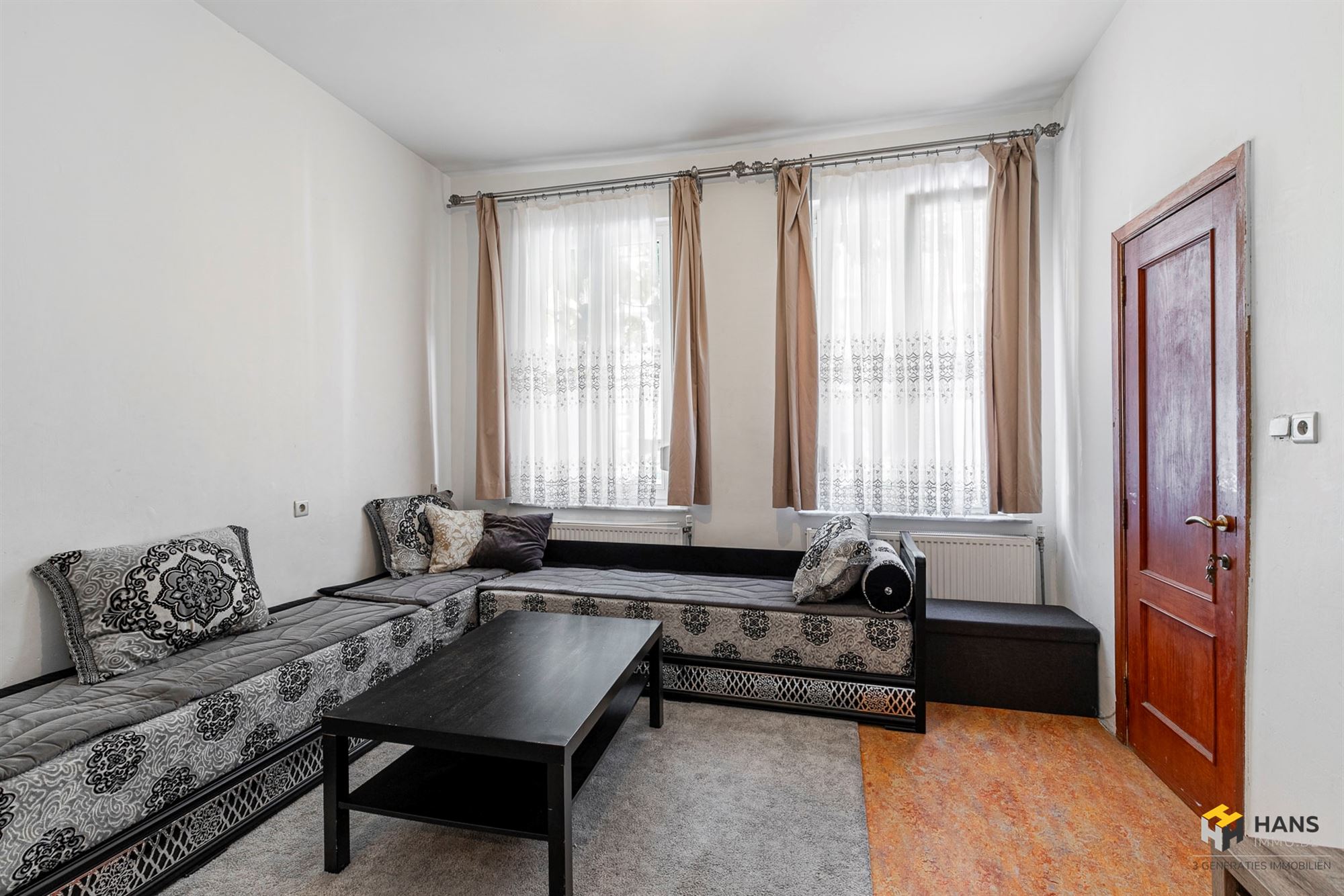 Opbrengsteigendom (211 m²), mogelijks in te richten als 4 wooneenheden - foto 2