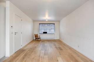 Kom deze woning ontdekken tijdens de Pre-sale op donderdag 04/06 tussen 17u30 en 19u, enkel op afspraak! Totaal gerenoveerd huis met 3 kamers te...