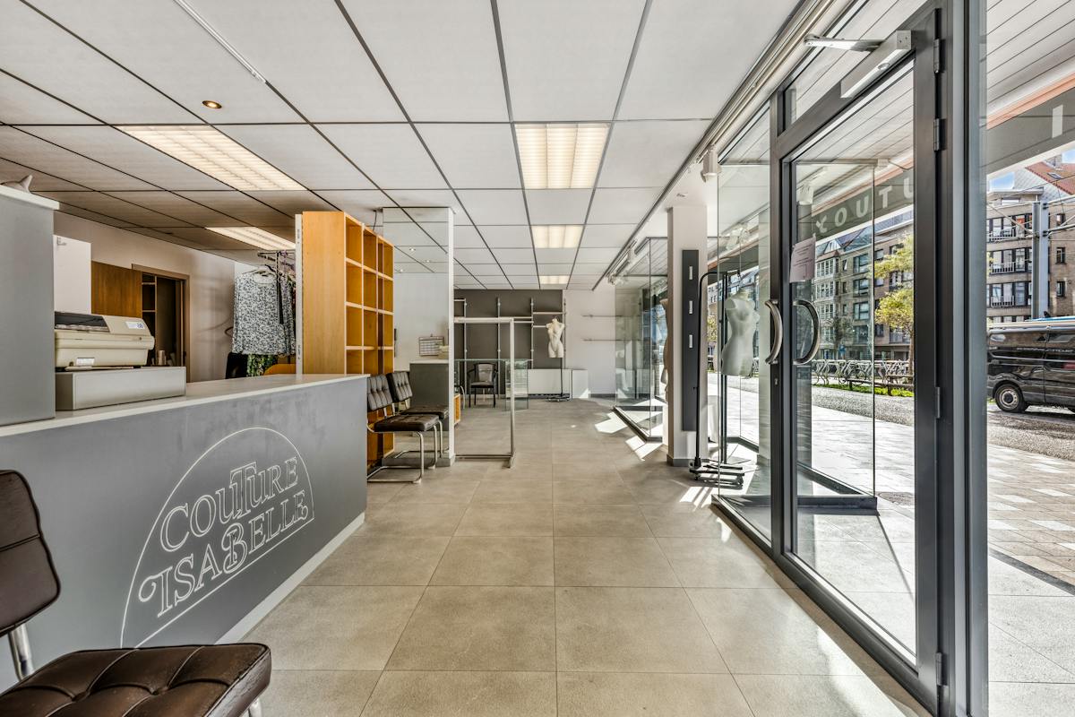 Te koop: Handelspand 94 m² met brede etalage te Knokke-Heist - foto 4