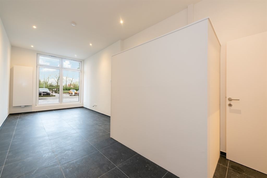 Gerenoveerde kantoorruimte - foto 1