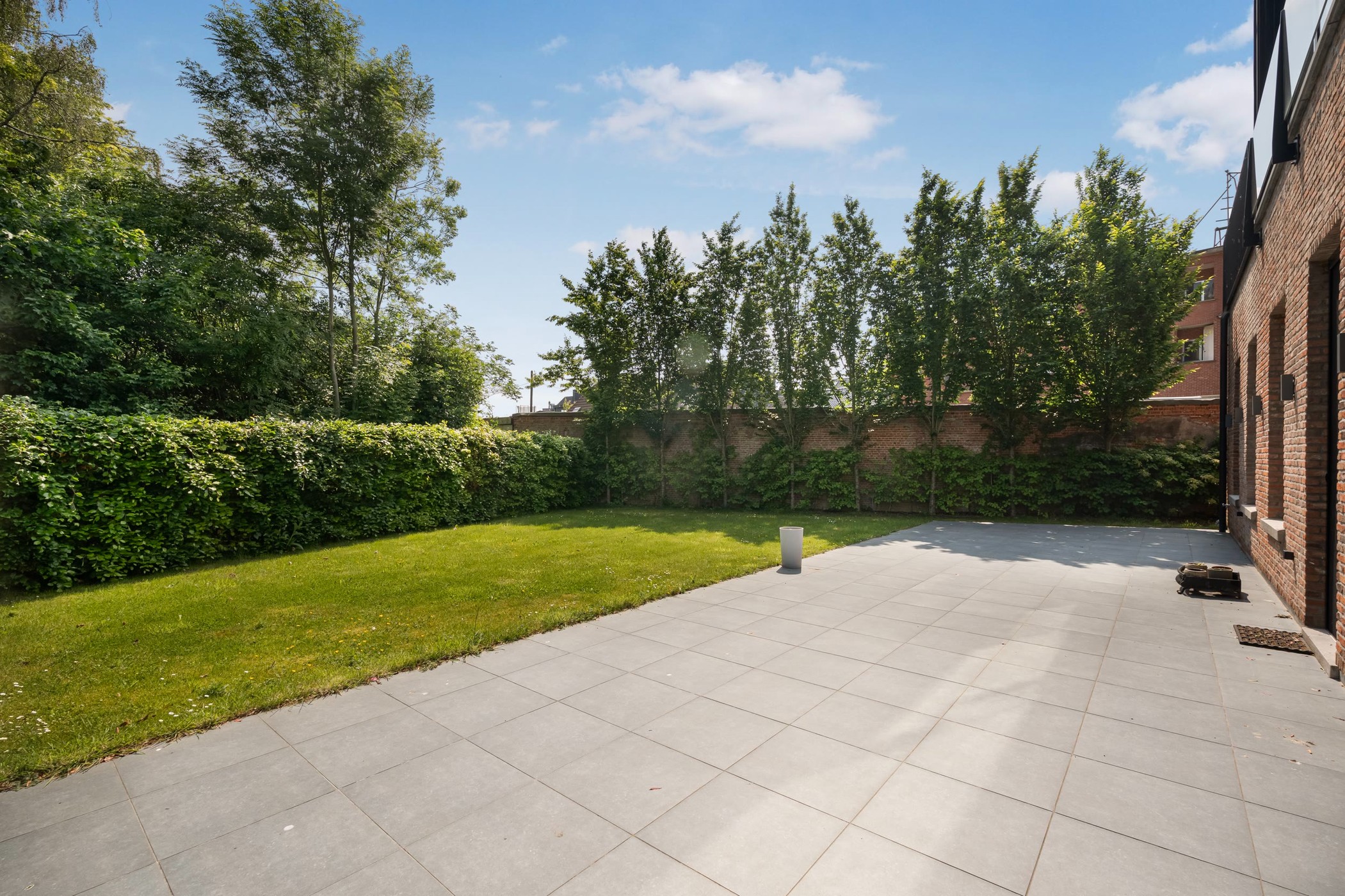 Authentiek gelijkvloers appartement 132m² met tuin in kasteelvilla te Burcht! - photo 4
