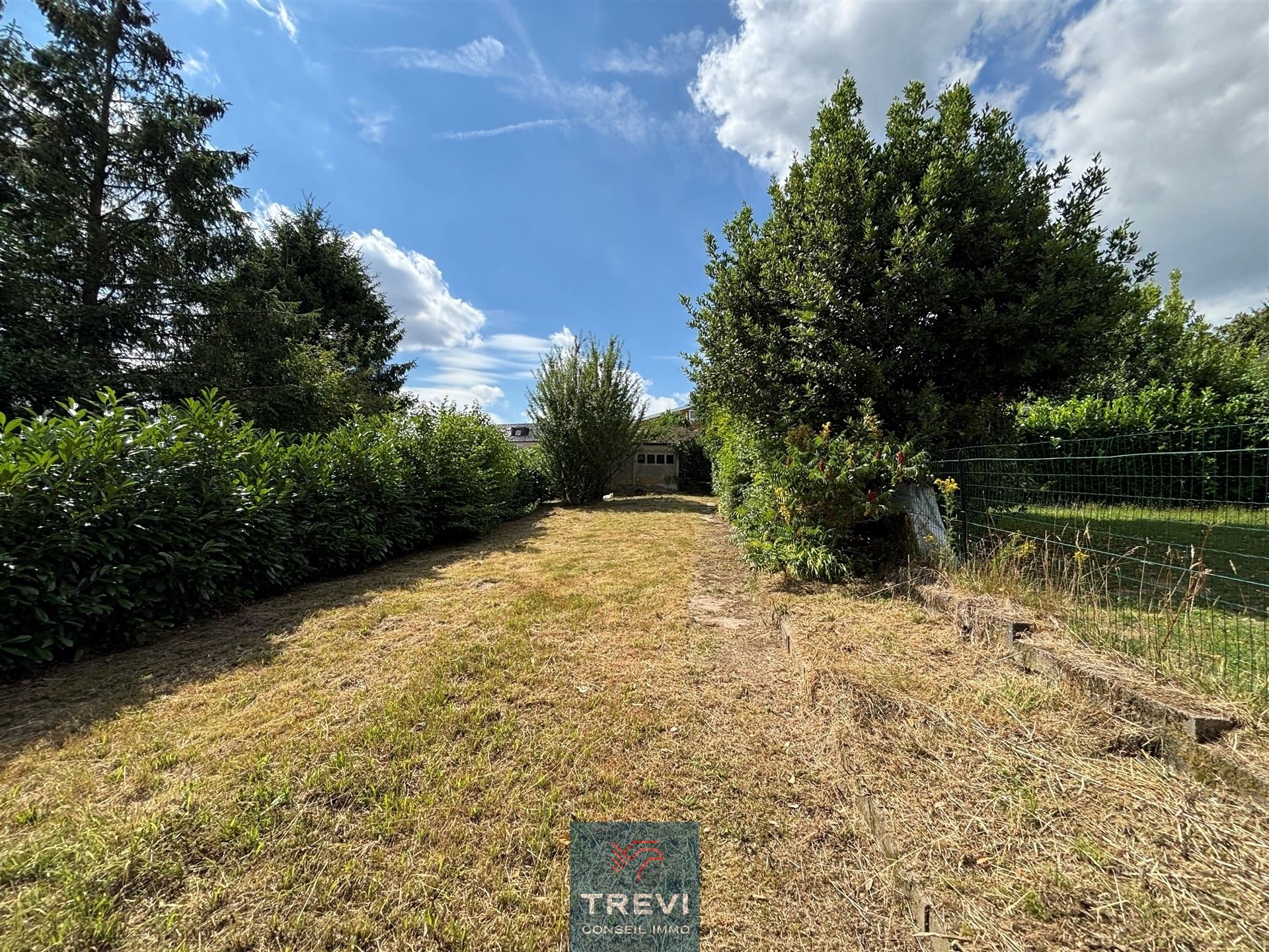 SOUS OPTION Jolie villa offrant un grand jardin et un garage  - photo 2