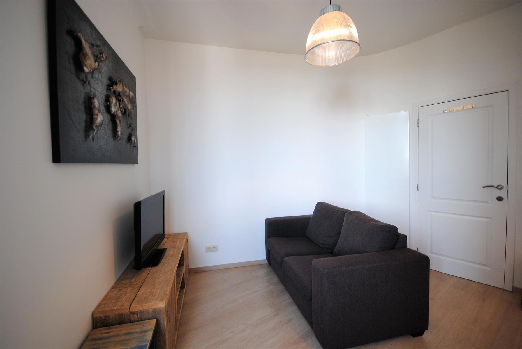 Gemeubeld studio-appartement in statig gebouw op toplocatie  - foto 5