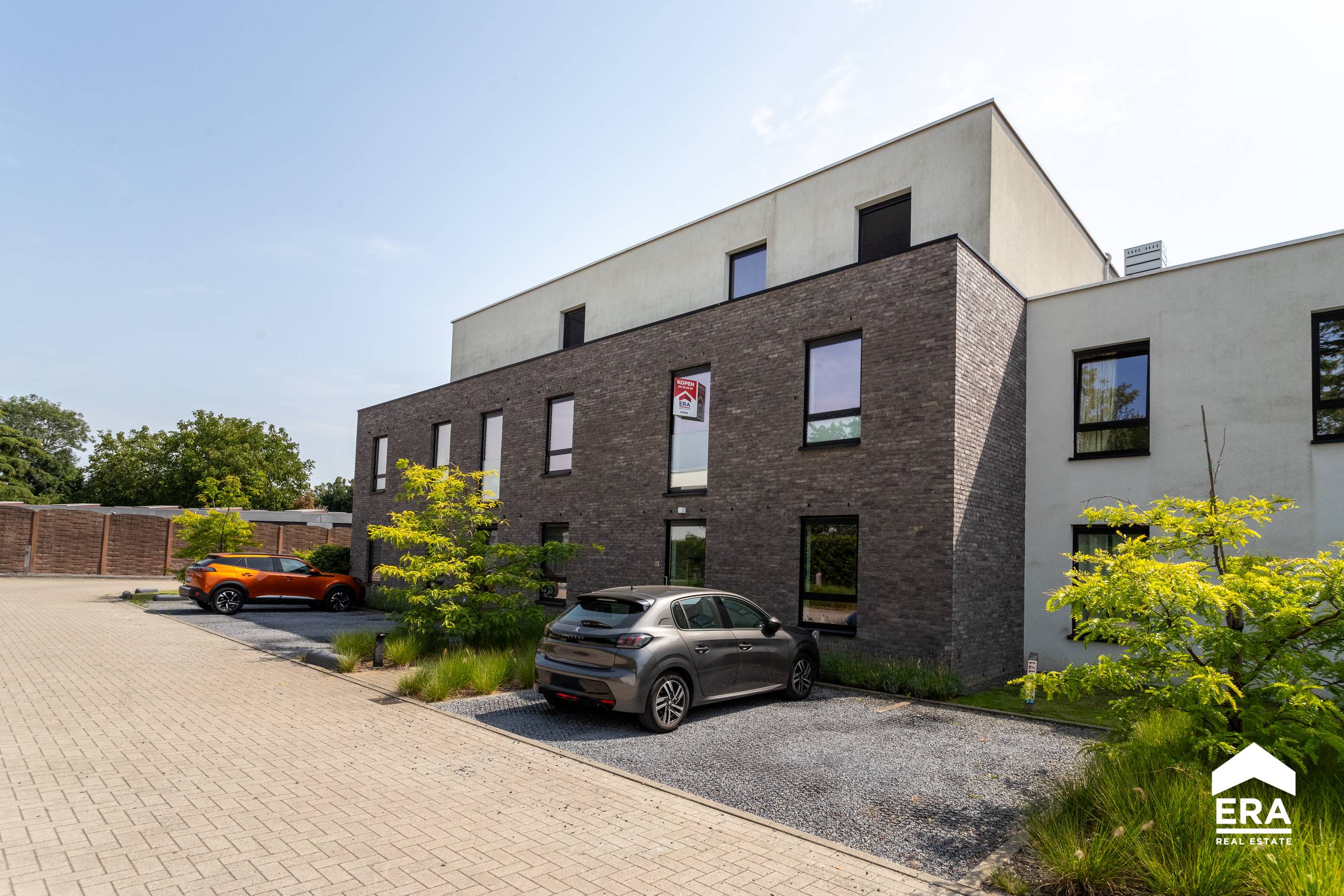 Apartment for sale in Roeselare with 2 bedrooms - photo 2