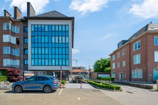 <p><span>Sint-Niklaas - Ready to move in, bright and energy efficient apartment with garage</span></p><p><span>Looking for a ready-to-use apartment in the center of Sint-Niklaas with lots of light and comfort? This renovated and energy efficient apartment on the third floor (elevator available) combines an excellent location with a quality finish and a pleasant layout.</span></p><p><span>The main assets in a row:</span></p><p><span>- Central location, everything within walking distance</span></p><p><span>- Very bright and spacious living space with parquet flooring</span></p><p><span>- Fully fitted kitchen with all mod cons</span></p><p><span>- Two beautiful bedrooms, one with terrace</span></p><p><span>- Modern bathroom and separate toilet</span></p><p><span>- Basement storage included</span></p><p><span>- Elevator and common bicycle shed</span></p><p><span>- Private garage (mandatory on purchase)</span></p><p><span>The layout is as follows:</span><span><br />Through the entrance hall with practical storage space you enter the apartment. This gives out onto the spacious and bright living space finished with parquet, which immediately offers a feeling of openness and comfort. Next is the fully equipped kitchen with ceramic hob, extractor hood, oven, dishwasher and fridge freezer.</span></p><p><span>The nighthall leads to the modern bathroom, equipped with a double sink, a spacious walk-in shower and connection for the washing machine. There is also a separate toilet and two full-sized bedrooms in parquet flooring, one of which has access to the terrace.</span></p><p><span>A private cellar storage room belongs to the apartment. Bicycles can be stored safely in the communal bike shed. A private garage can be purchased for </span><span>20,000 euros</span><span>.</span></p><p><span>In short:</span><span> this turnkey, energy-efficient apartment is ideal for those who want to live comfortably and centrally, without sacrificing space or light. Plan your visit soon and be surprised!</span></p>