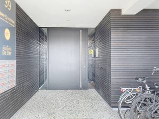 Dit fris, energiezuinig en instapklaar (ook verlichting en raamgarnituur) appartement is vernieuwd in 2013. Het situeert zich op de 3de...