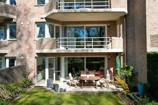Au cœur d’un magnifique domaine naturel en retrait à Kapellen, à l’adresse paisible Hoevensebaan 188, se trouve ce lumineux appartement...