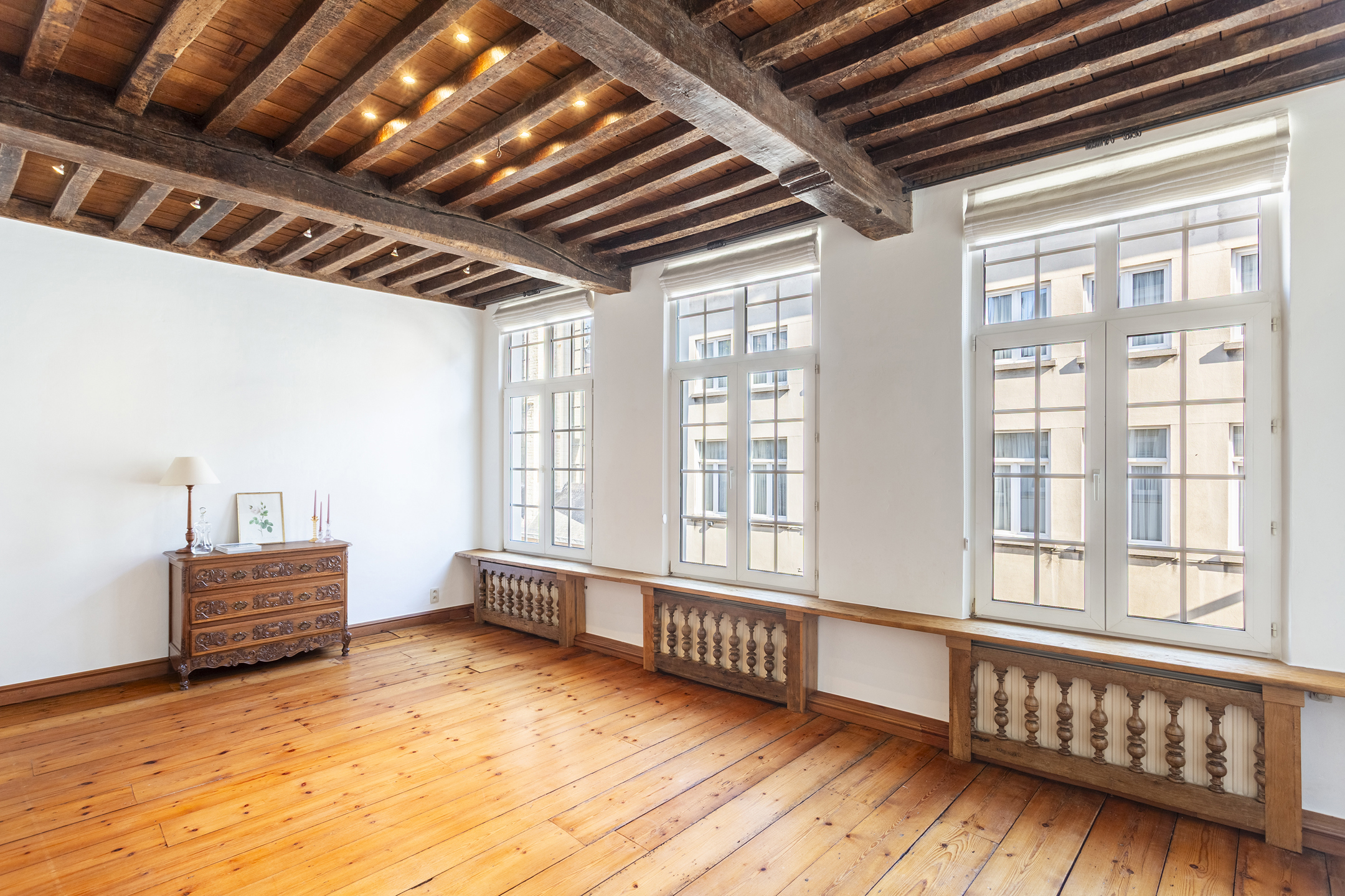 Apartment for rent in Antwerp with 5 bedrooms - photo 4