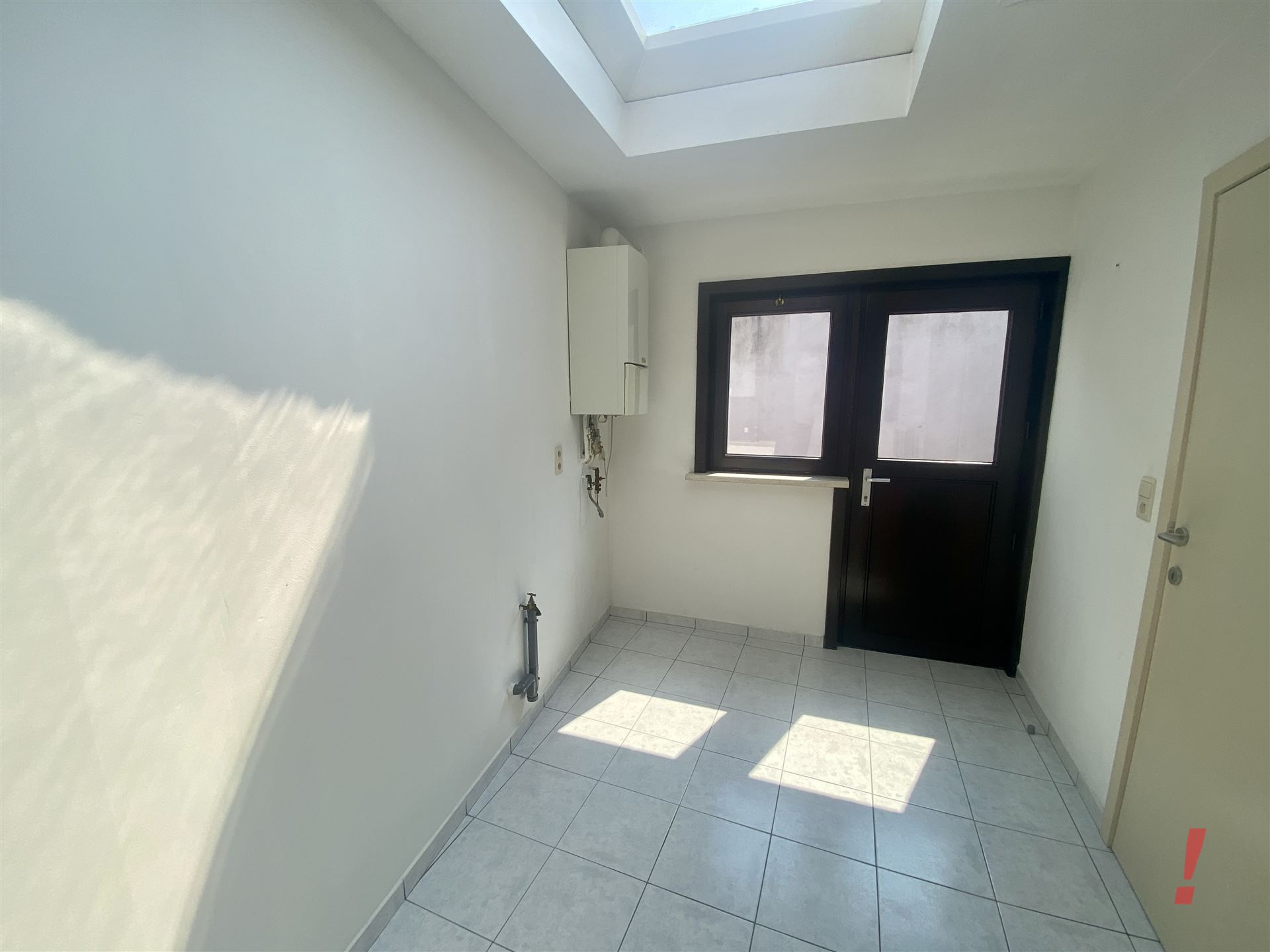 Instapklare rijwoning met terras in hartje Brugge! - foto 4