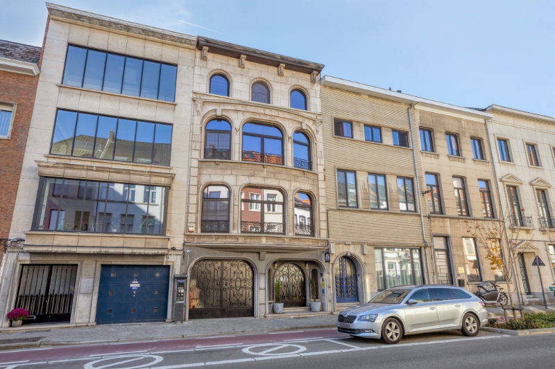 🏡 Uniek opbrengstpand met instapklare B&B in hartje Mechelen - foto 1