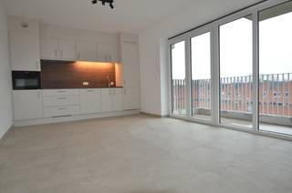 LOKEREN: heel rustig gelegen nieuwbouwappartement in het groen, met uitzicht op een groot, open park - op wandelafstand van de Markt in...