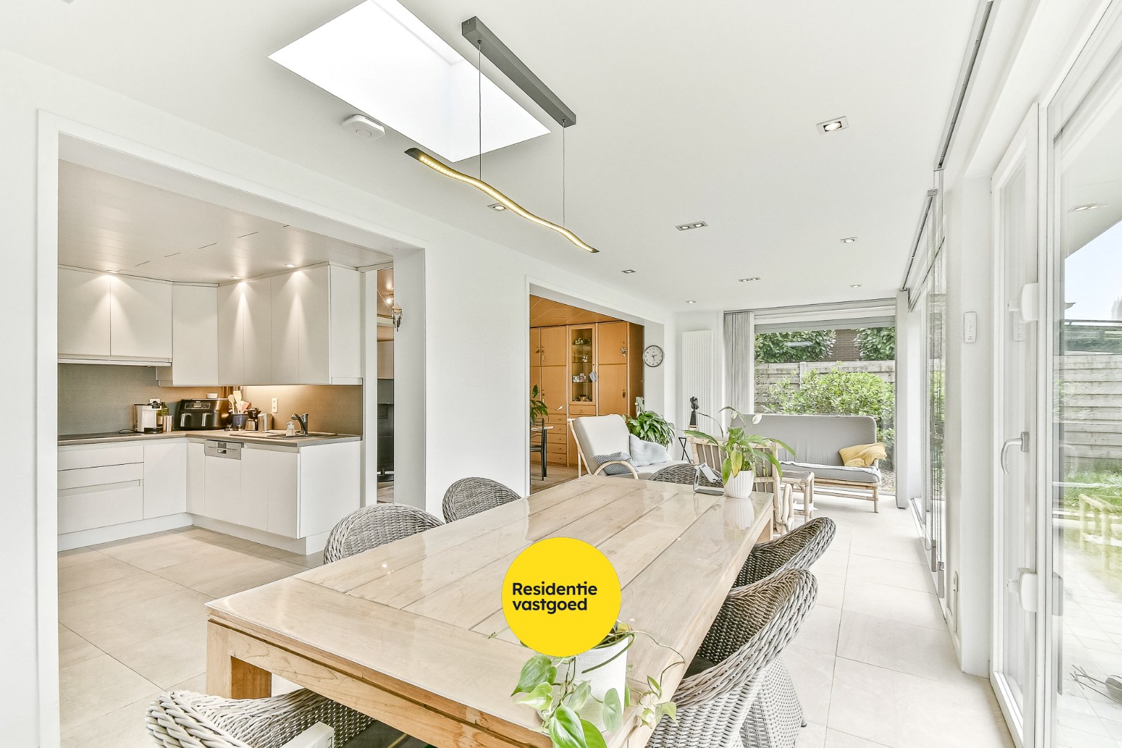 Instapklare woning met 4 slaapkamers, garage en carport - foto 5