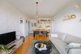 GENT - Instapklaar één-slaapkamer appartement met zonnig terras op de 7e verdieping aan het Groene Vallei park te Gent De belangrijkste troeven in...