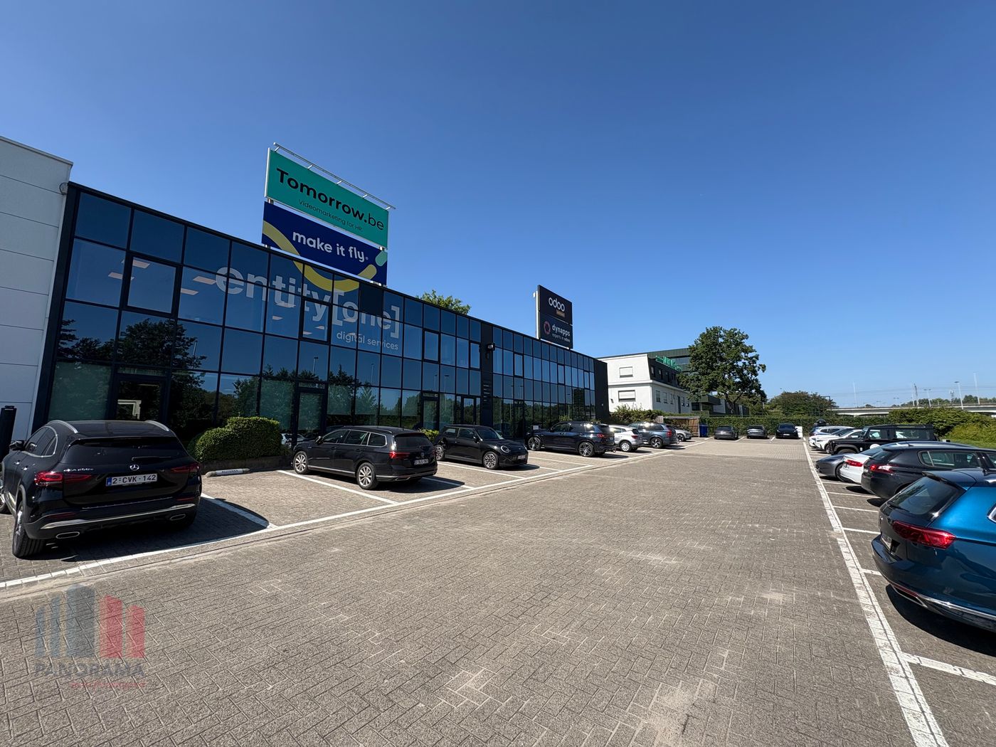 Uitstekend gelegen kantoorruimte van 237 m² aan de E17 - foto 1