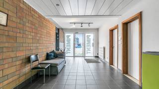 Flexibel bedrijfsgebouw met woonst op toplocatie in HasseltOp een strategische ligging in de bedrijvigheidszone Quartier Canal, op slechts 2,5 km van...