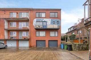 Op een gunstige locatie aan de Pastoor Dergentlaan 43 te Aarschot bevindt zich dit interessant opbrengst- of kangoeroepand bestaande uit...