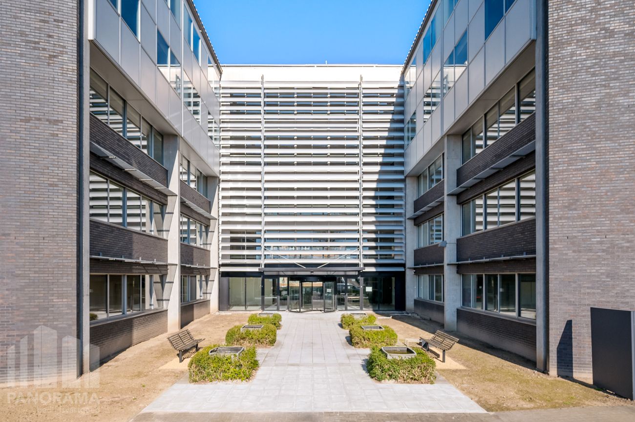 69 m² goedbereikbare instapklare kantoren nabij R4 Merelbeke - foto 1
