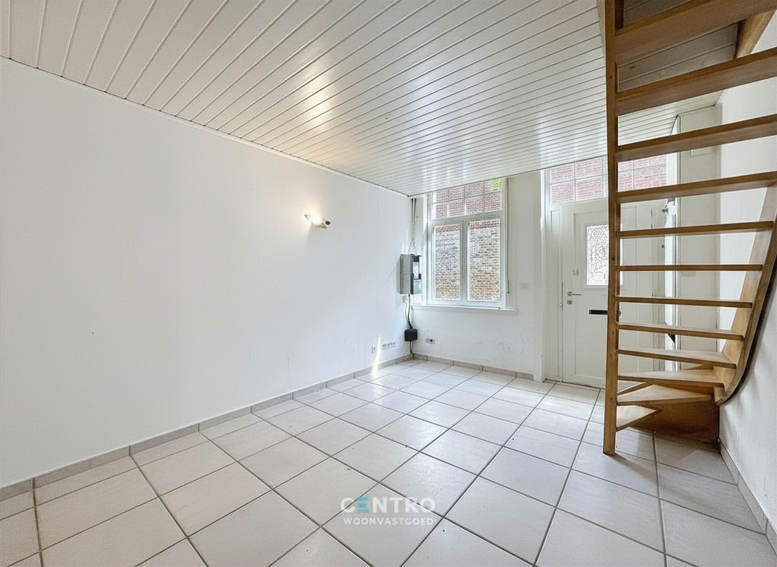 Uiterst CHARMANT gelegen woning met 3 slpks en ZUIDger. tuin! - photo 2