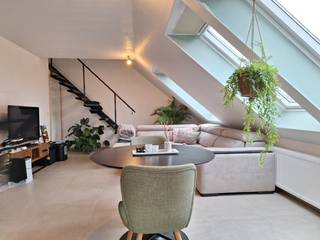 alles nieuw en moderndakappartement in duplexomvattende een inkom-/nachthal, klare living, volledig ingerichte moderne open keuken, 3 bergingen, 3...