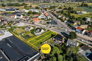 Dit mooi perceel bouwgrond van 568 m² is de perfecte locatie voor het bouwen van jouw droomwoning. Dit perceel voor half-open bebouwing biedt...