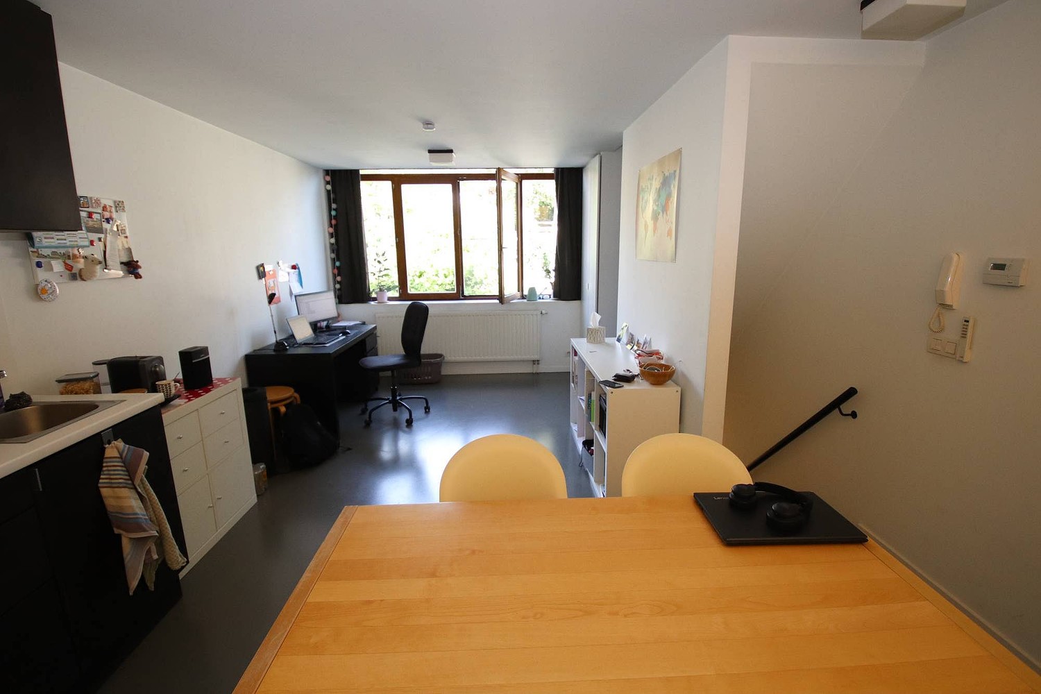 Charmant gelegen woning met autostaanplaats - foto 2