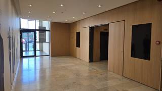 Op zoek naar een professionele uitvalsbasis? Dit instapklare kantoor te huur bevindt zich in de Kwadestraat 149A te Roeselare. De unit is gelegen...