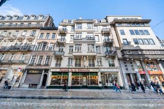 Information and visits: +32 2 315 51 71Located at 15 rue Plattesteen, in the heart of the city, this investment property represents an exceptional...