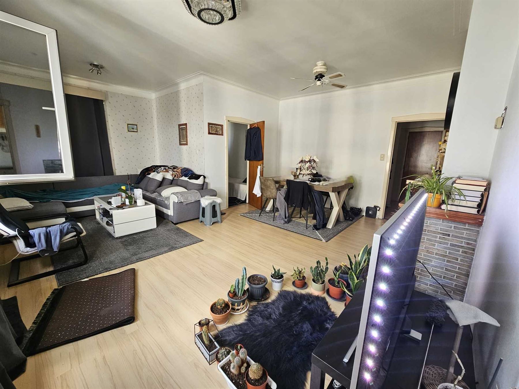 Appartement met 2 slaapkamers. - foto 4