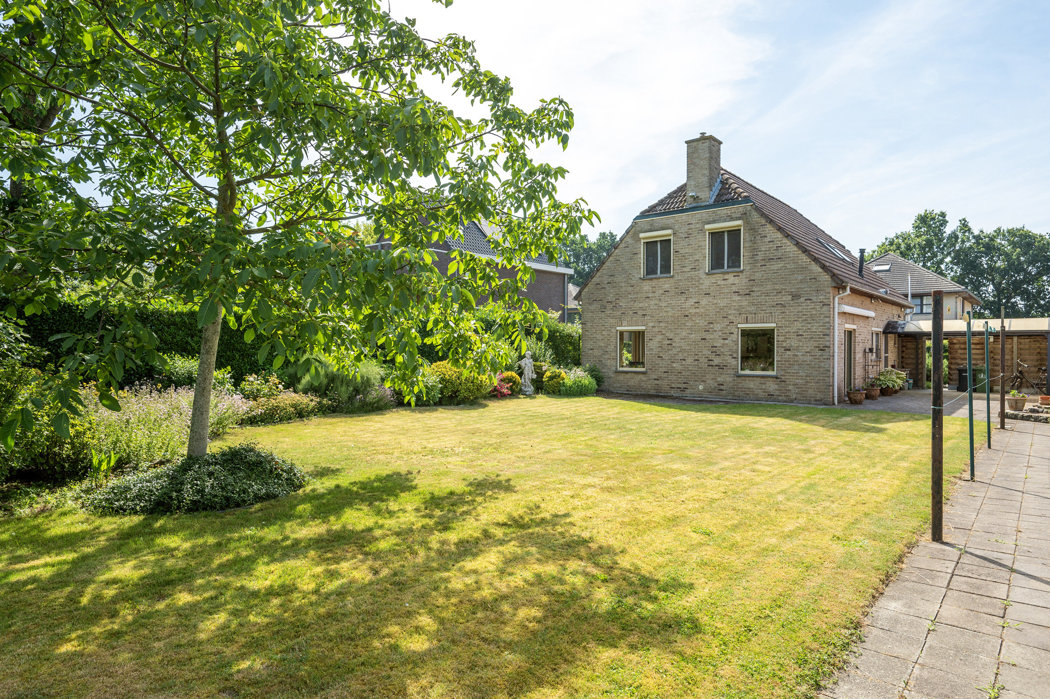 Woning in een gegeerde buurt - foto 2