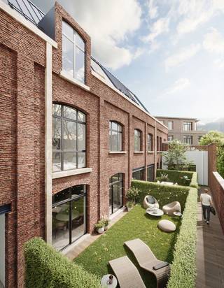 <p>De Gedempte Zuiderdokken werden recent omgevormd tot het mooiste stadspark van Antwerpen, inclusief twee ondergrondse parkings. Ook het vernieuwde <span>Koninklijk Museum voor Schone Kunsten Antwerpen</span> trekt dagelijks jong en oud aan. Daarnaast heeft de wijk nog tal van culturele hotspots te bieden, zoals <span>FOMU</span> en <span>Zuiderpershuis</span>, aangevuld met een uitgebreid aanbod aan gezellige restaurants, cafés en boetieks.</p>
<p>MARNIX omvat vijf luxueuze appartementen en drie charmante stadswoningen. De appartementen aan de straatzijde zijn inmiddels allemaal verkocht. Aan de rustige achterzijde van het project bevinden zich de stadswoningen, elk met een eigen buitenruimte en gelegen in een serene omgeving midden in de stad. Momenteel zijn er nog twee woningen beschikbaar.</p>
<p>De woningen beschikken over een ruime en lichtrijke leefruimte met open keuken, twee tot drie volwaardige slaapkamers en een volledig ingerichte badkamer. Een absolute meerwaarde is de private tuin met aansluitend terras, ideaal om in alle rust van het buitenleven te genieten. Verder is er een gemeenschappelijke fietsenberging voorzien en kan elke woning optioneel uitgerust worden met een private kelderberging.</p>
<p>Bovendien voldoen de woningen aan een E-peil van 30 en beantwoorden ze aan de BEN-normen. Zo geniet u van een energiezuinige woning met een laag verbruik en een optimaal wooncomfort.</p>
<p>Bent u benieuwd naar dit project, naar uw volgende thuis?<br />Contacteer <span>LISTED Property</span> vandaag via +32 3 283 51 51.</p>