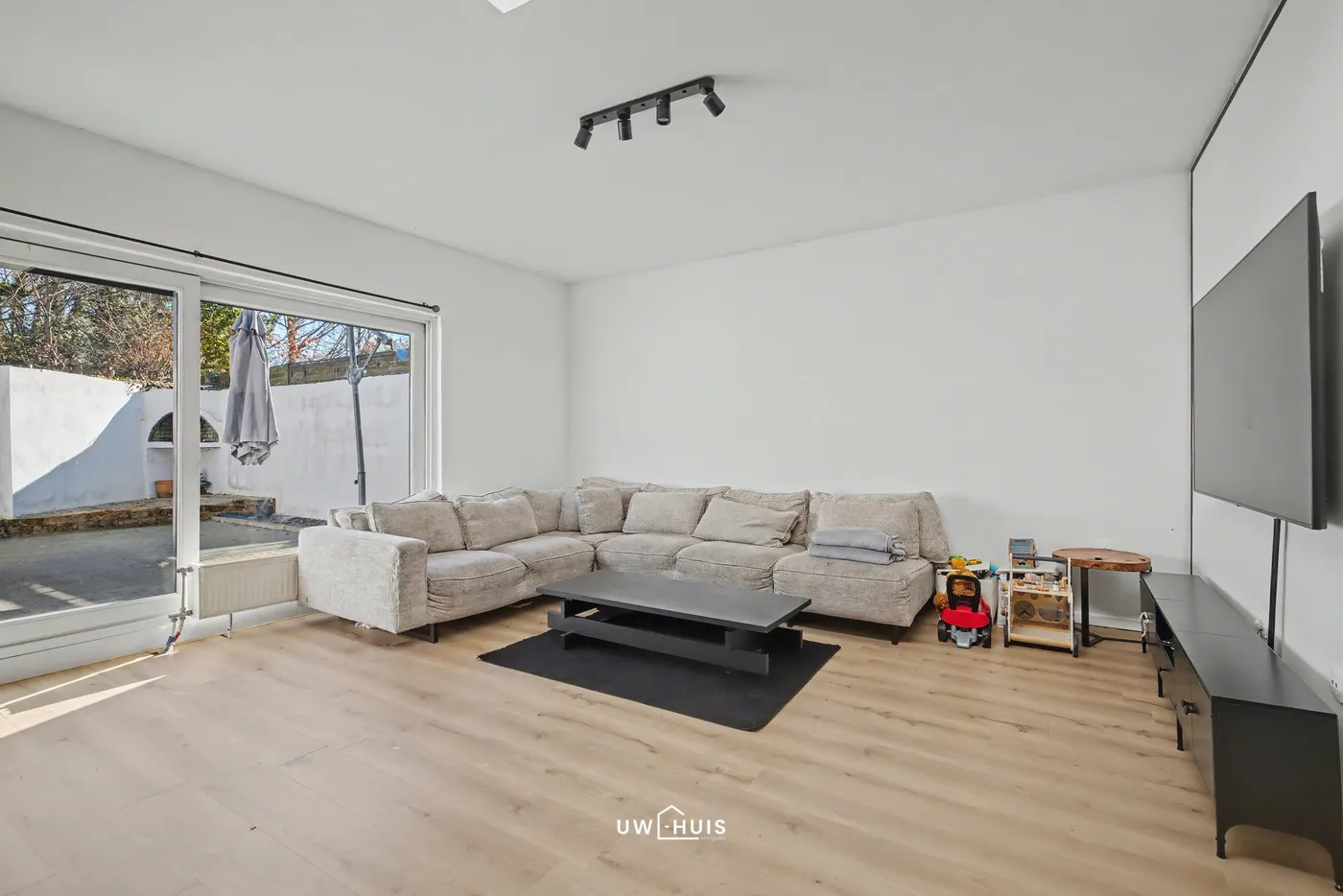 Ruime woning in Bornem  met 4 slaapkamers en tuin - foto 5