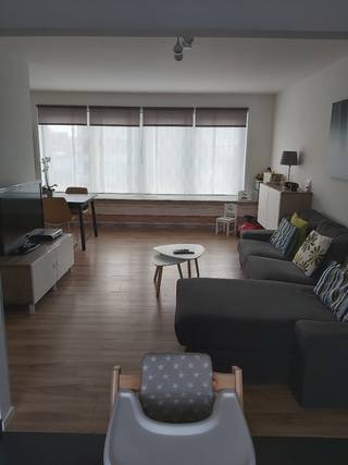 <p>TE KOOP Dendermondsesteenweg 1730 Asse ENERGIELABEL B kwu 165 4 kamers gans gerenoveerd ( volledig betonnen constructie )( nieuw dak) nieuw nelctriciteit (nieuwe verwarming) nieuw ramen 3 dubbel glas inloop douch electricische rolluiken INBRAAK EN BRAND ALARM installatie Keuken alle toestellen TERRAS zonneluifel gans breedte terras Alles is vernieuwd Alle attesten in orde Geen verbetering kosten tot 2050 Alles Gekeurd ( GEEN IMMO A U B )( ( Nabij School op 50 m EN openbaar vervoer ( centrum Asse 500 m )</p><p>(ZIJN GEEN KOSTEN AAN GANS DAT HUIS )</p>