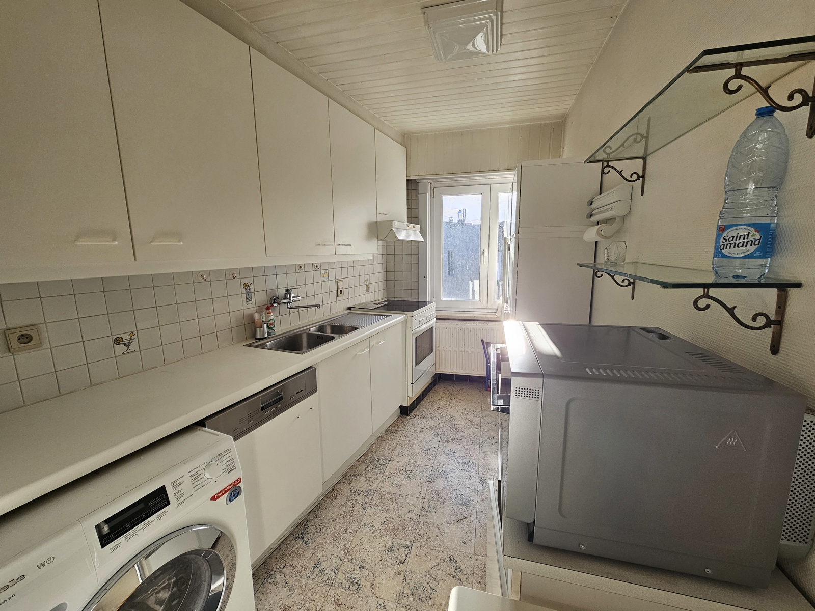 Centraal gelegen appartement met autostandplaats! - foto 5