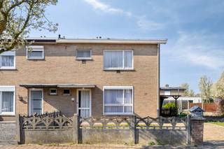 Halen: gezinswoning te koop met tuin en carport in rustige woonwijkDeze woning is rustig gelegen in een aangename woonwijk in Halen, met een vlotte...