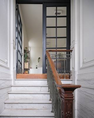 Uitzonderlijk duplexappartement, gelegen in een stijlvolle residentie, op slechts enkele meters van de Kouter en de Koestraat in Gent.Dit ruime...