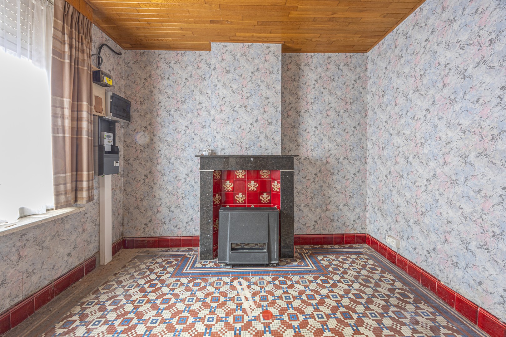 Centraal gelegen renovatiewoning met mogelijkheid tot 3 slaapkamers - foto 3