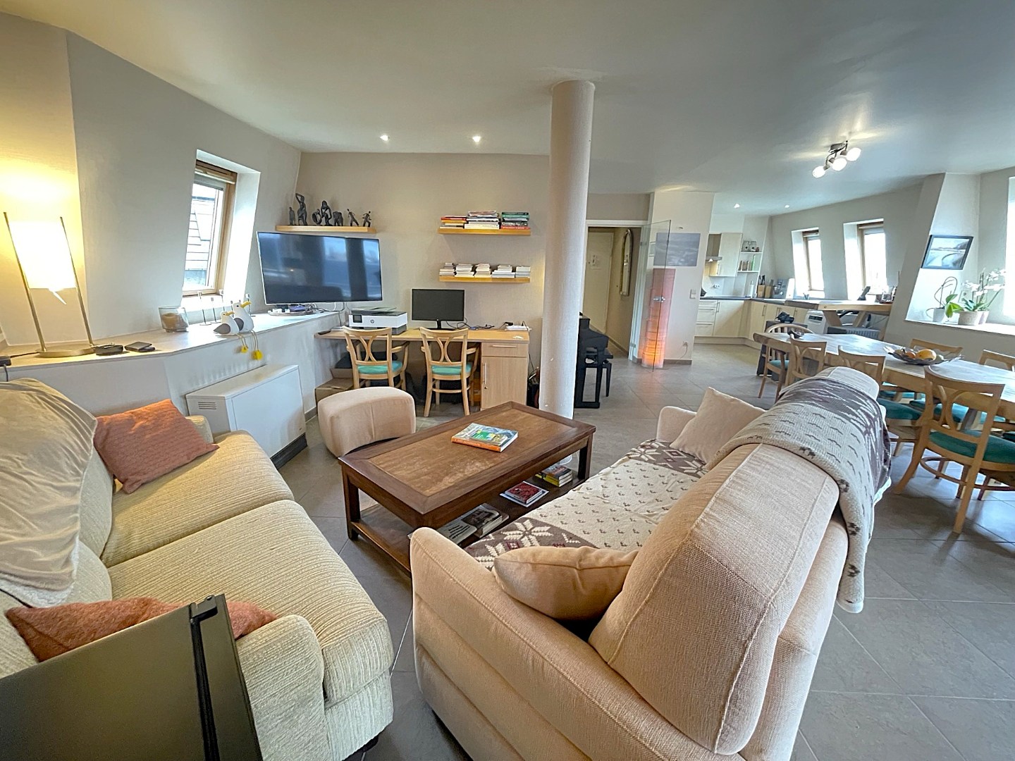 Zeer ruim en recent duplex appartement in het hart van Wenduine (137 m² – EPC: C – bouwjaar 2005) - foto 4