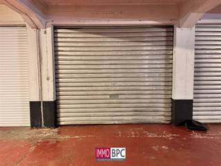 <p><span>Spacious garage box underground floor </span></p><p><span> </span></p>