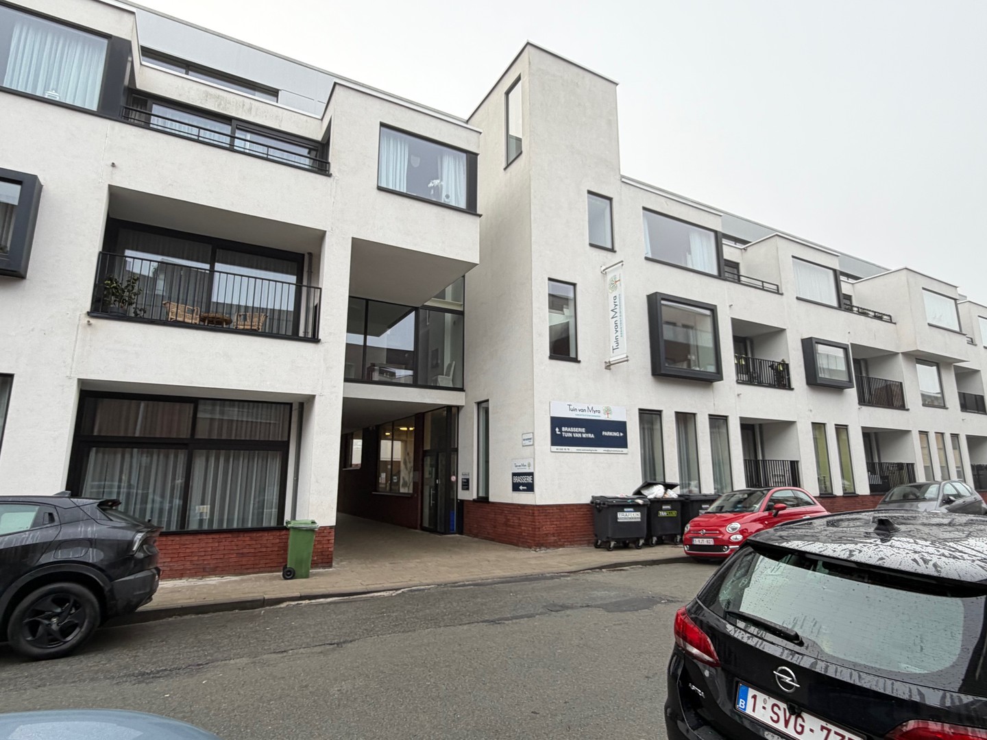 Aangename serviceflat met ruim zonneterras en zicht op de aangelegde tuin! - foto 2